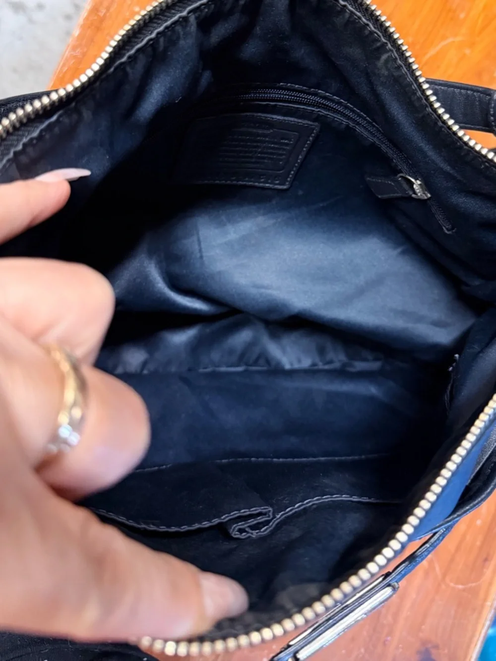 Coach Ashley Black Leather Hobo Bag Turnlock 17888 Large